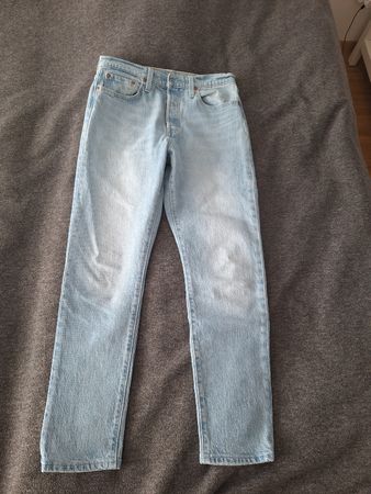 Levis 28/30