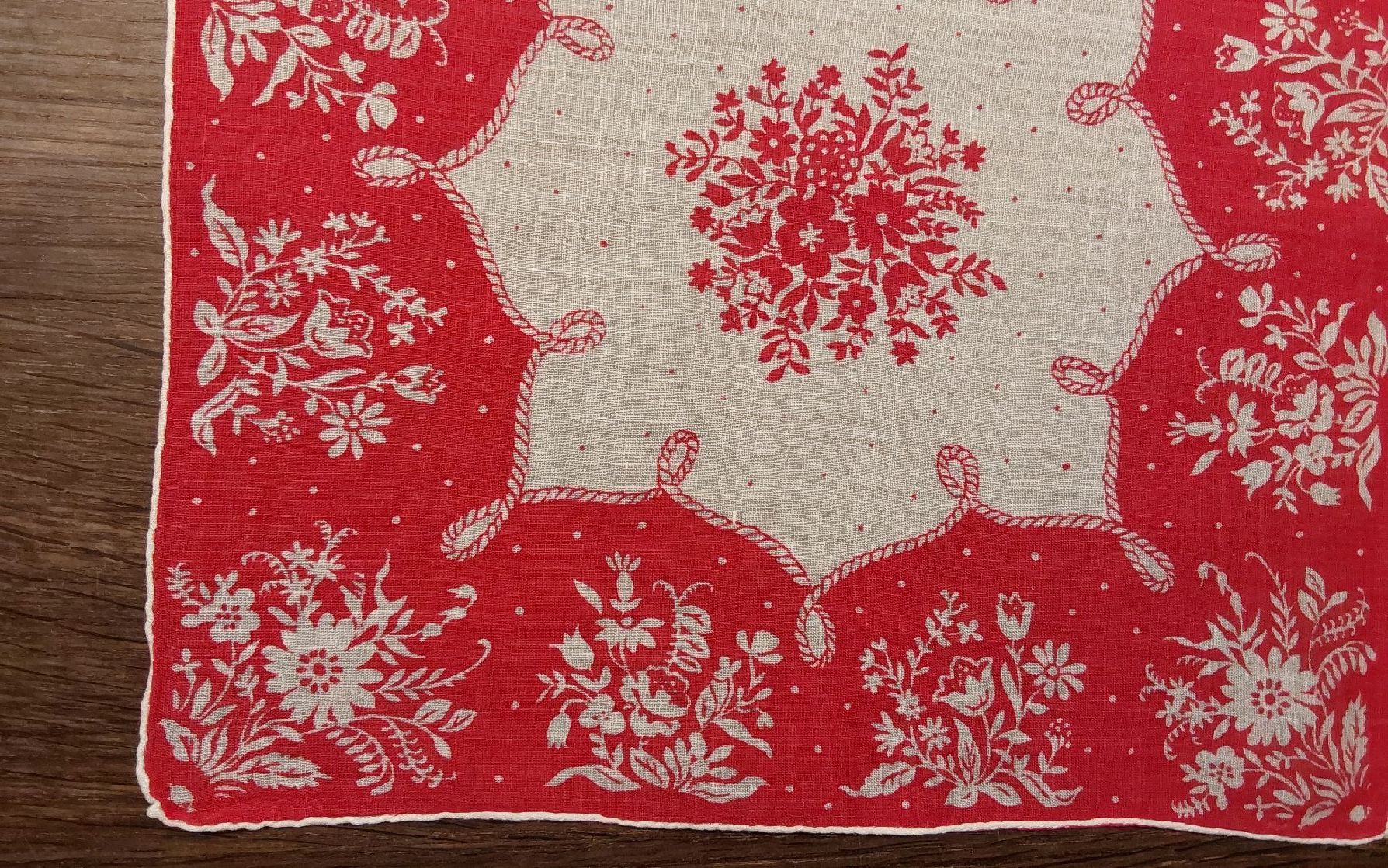 Autres vêtements & accessoires: Taschentuch Motiv Blumen – Neuf (Voir description) à Köniz par scopello12 1