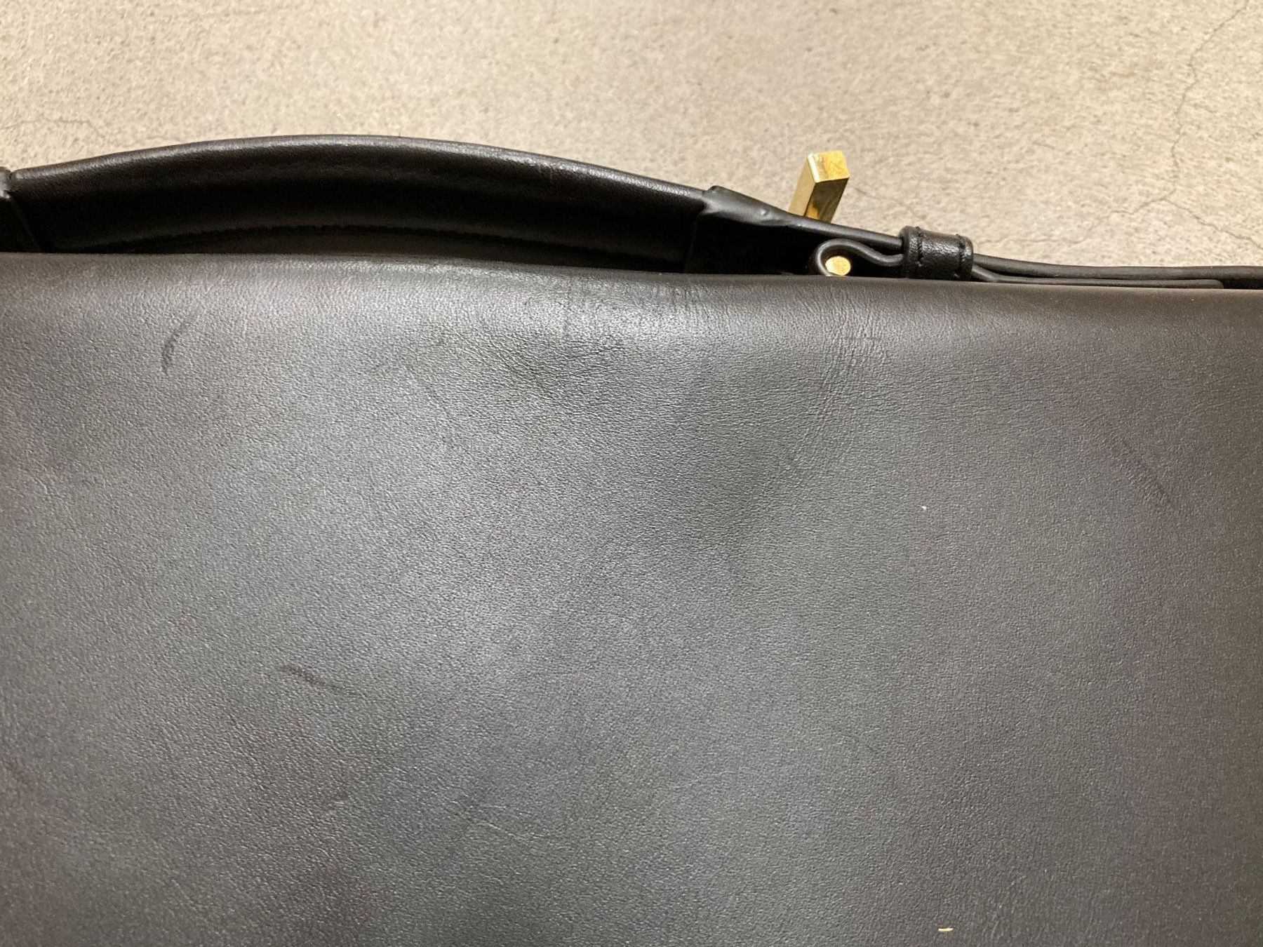 Aquascutum Valigie & Borse: Leather bag Aquascutum – Nuovo (secondo la descrizione) da Thalwil venduto da mar_pvx7 3