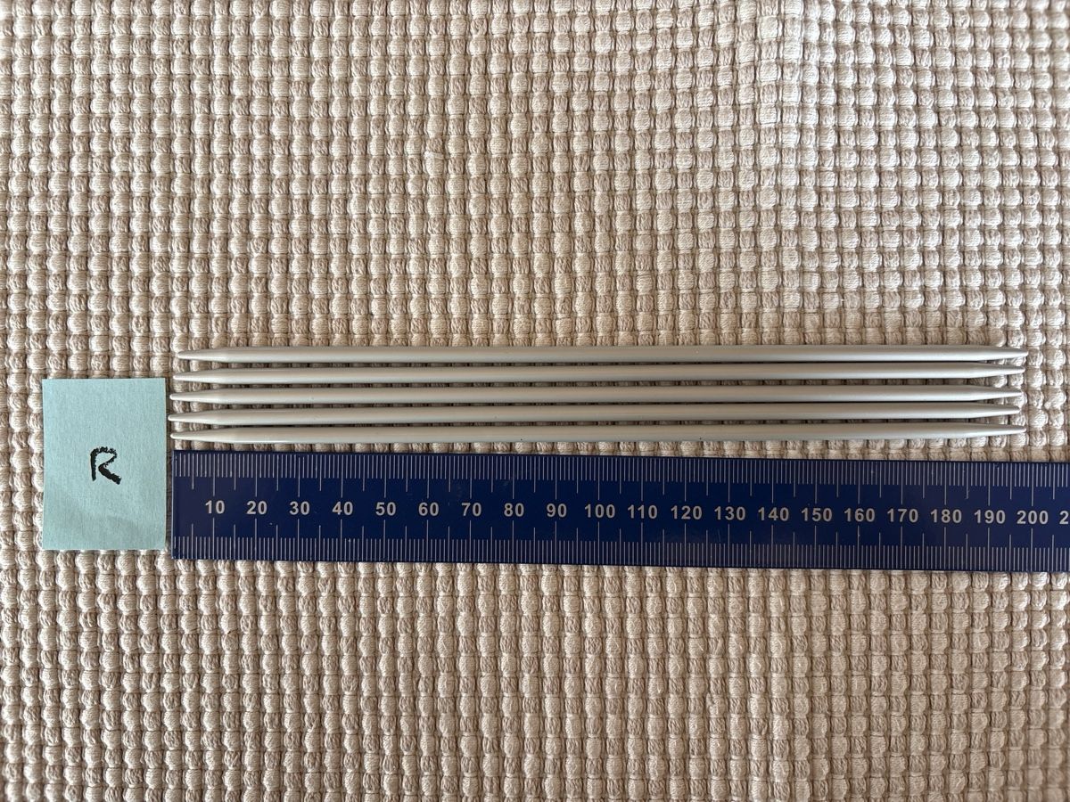 Ferri: Stricknadeln 4 mm – Usato da Rümlang venduto da SchumBru10