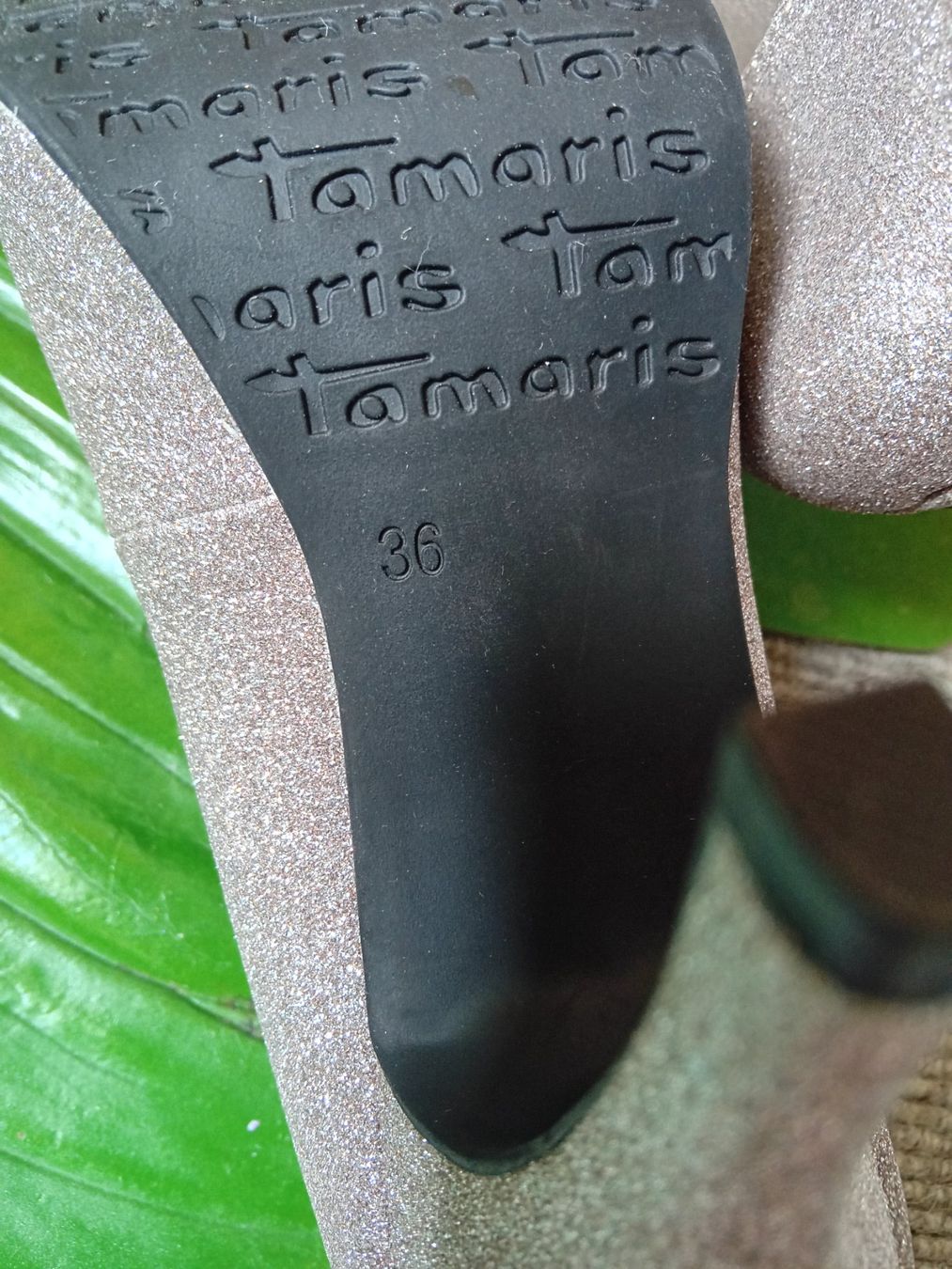 Tamaris Damenschuhe: Neue Tamaris Glitzer Pumps Gr. 36 – Neu und originalverpackt aus Rüthi (Rheintal) von titlis07 5