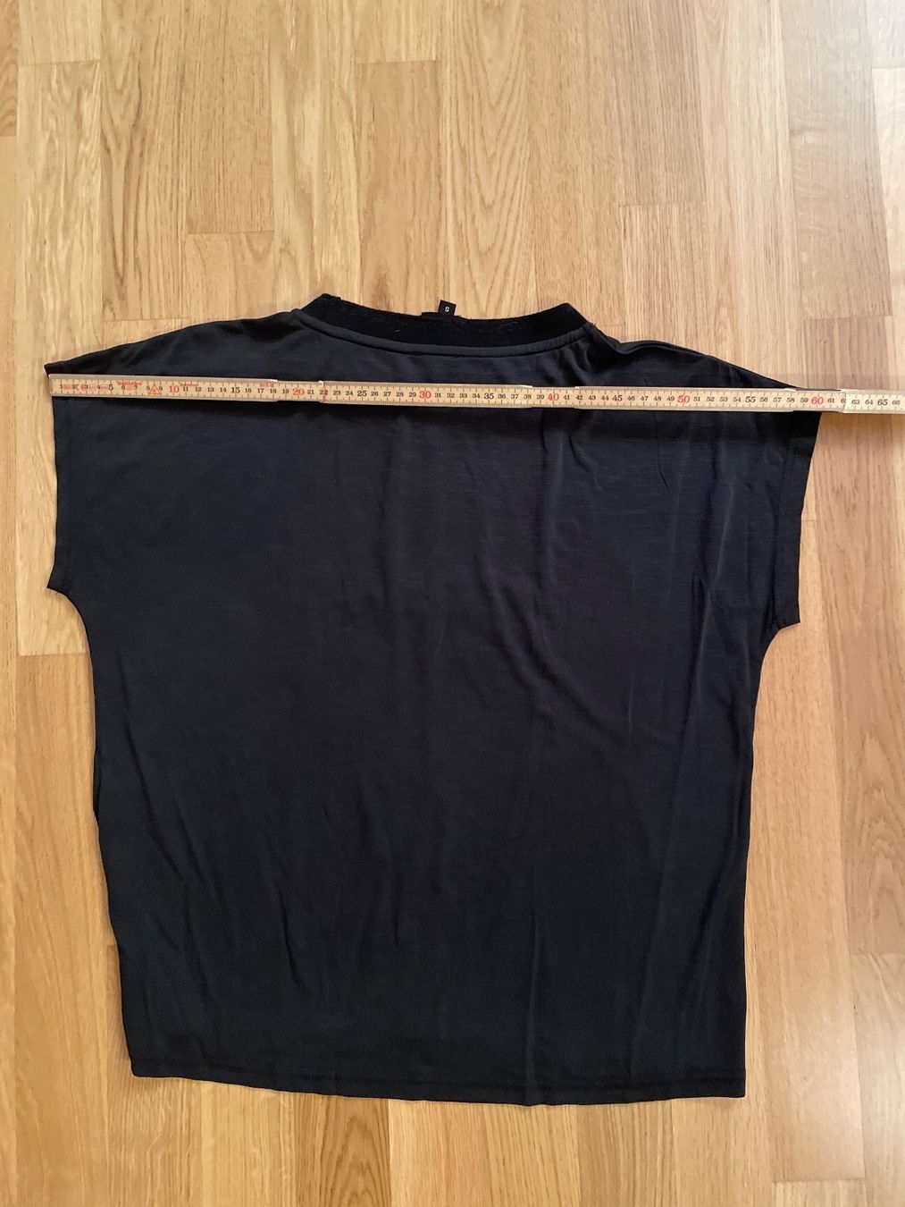 T-shirt: Tshirt Nü S – Usato da Basel venduto da pilzliii 2