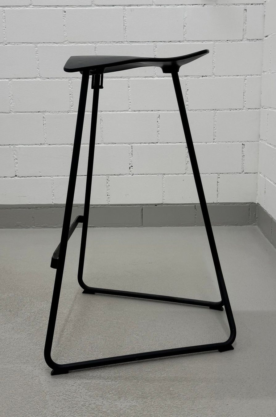 Classicon Sgabelli: ClassiCon Triton Bar Stool – Barstuhl – Usato da Würenlos venduto da Herr_Marktschreier 4