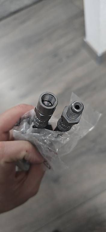 Tutti pezzi di ricambio auto: BOSCH 1 987 476 217 Bremsschlauch – Usato da Sargans venduto da AleinEbibi