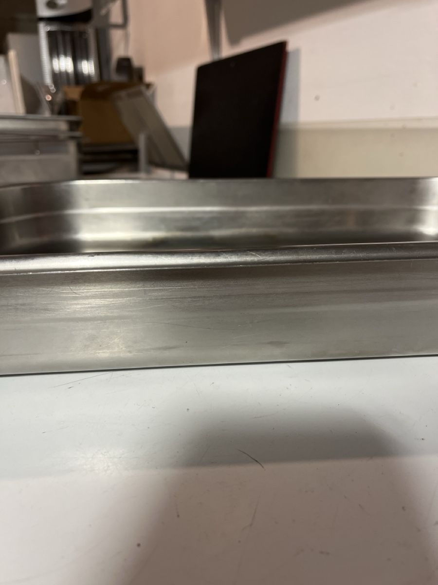 Cucine complete: Edelstahl GN 1/1 - Ideal für Chaving Fish – Usato da Zofingen venduto da Flo5 2