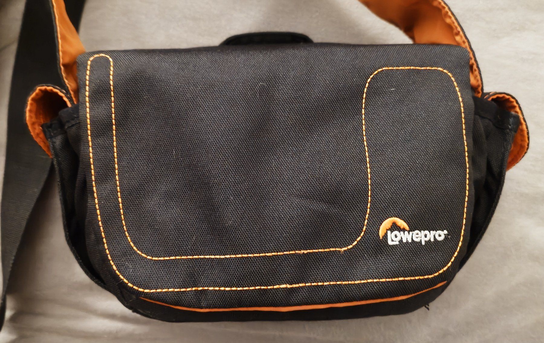 Lowepro Taschen: Lowepro Impulse 130 Kameratasche – Gebraucht aus Urdorf von Pukao 1