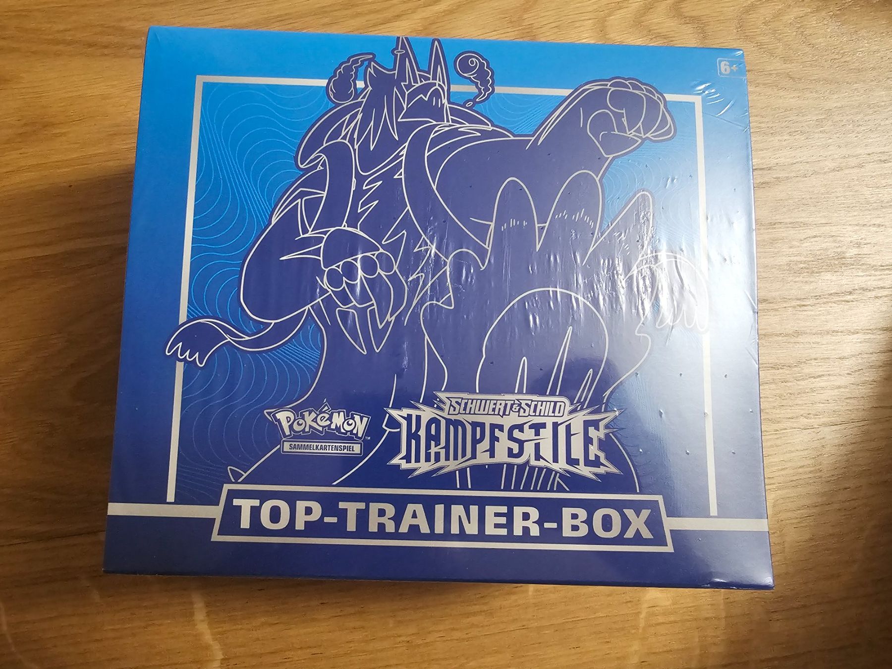Pokémon Carte collezionabili: Pokemon Top Trainer Box Kampfstile – Nuovo e nell'imballaggio originale da Lufingen venduto da Argannon