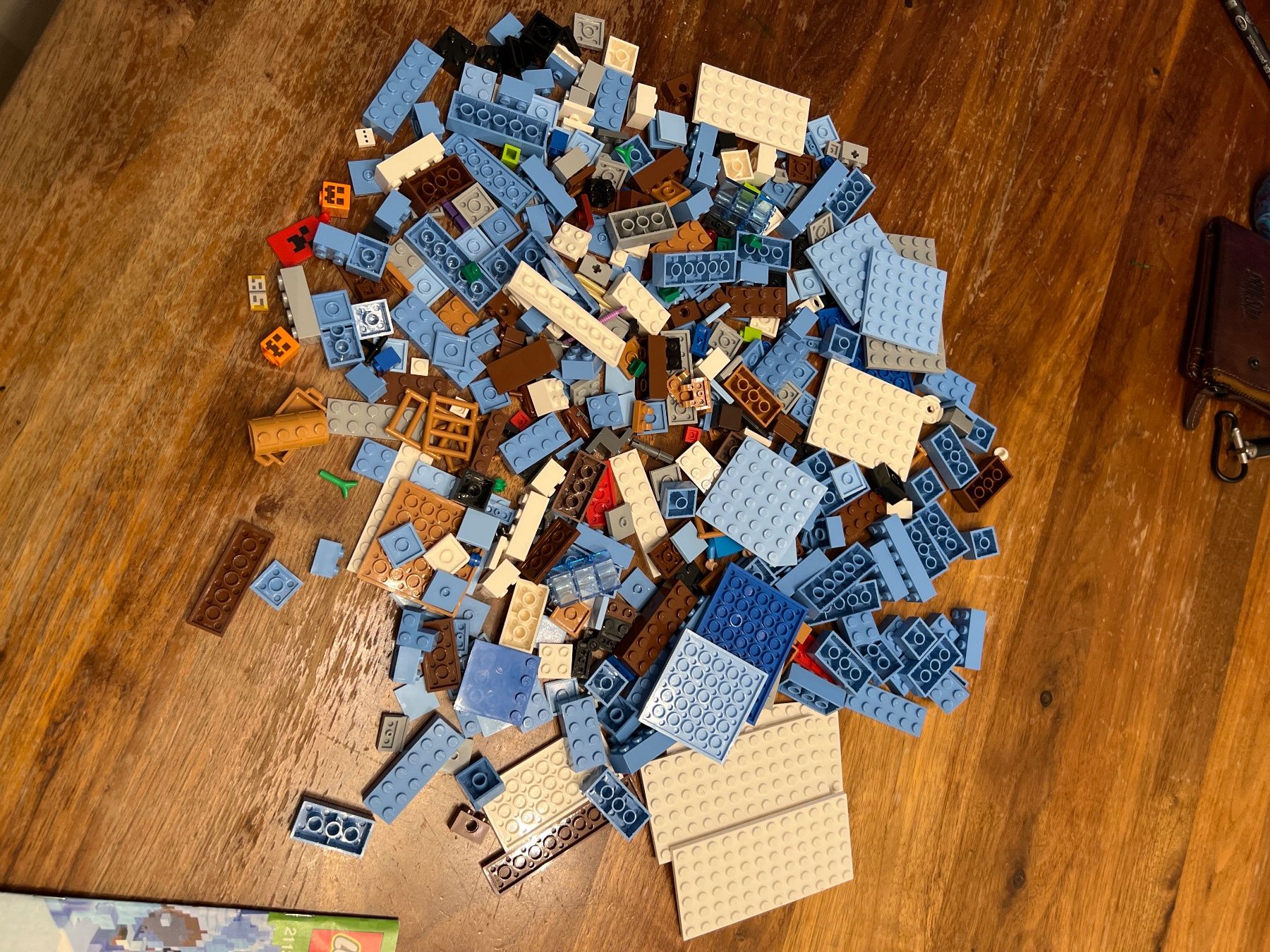 Lego Spielzeuge: Lego Minecraft 21131 – Gebraucht aus Arlesheim von  3