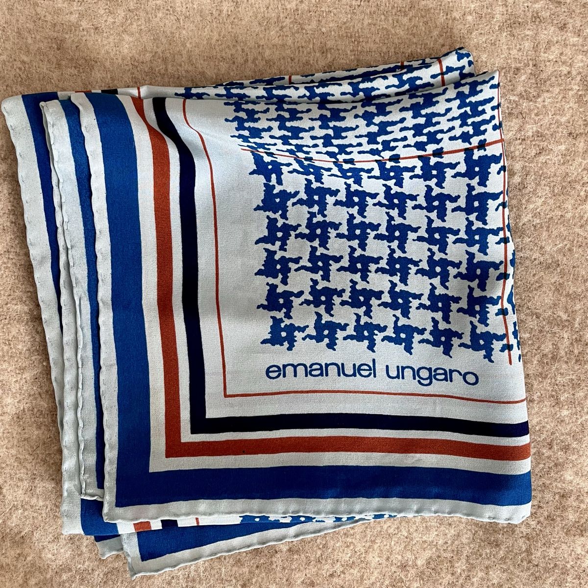 Foulard & Sciarpe: Seidenfoulard von Ungaro – Usato da Bern venduto da AnnaRobert 1