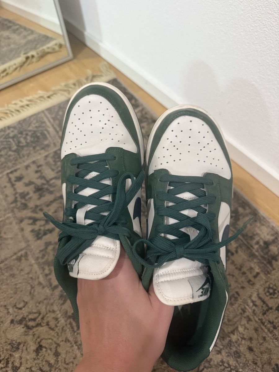 Nike Scarpe da donna: Nike Dunk Low‘s – Nuovo (secondo la descrizione) da Luzern venduto da Itsclaire 3