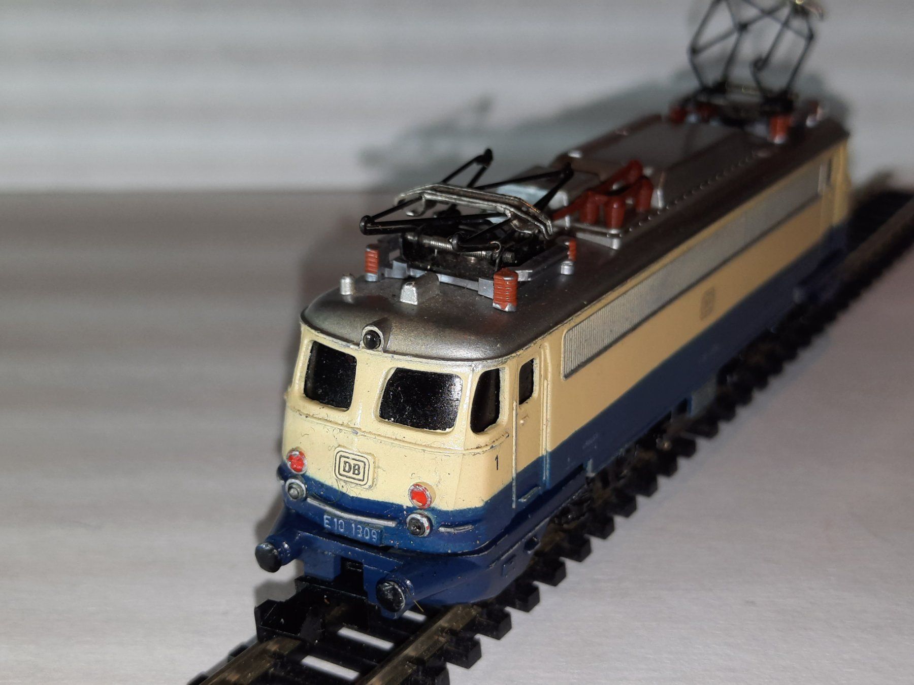 Trix Modellini di ferrovie: Minitrix DB E10 1309 aus Set 1904, gebraucht, siehe Bilder – Usato da Malleray venduto da dd2501 1