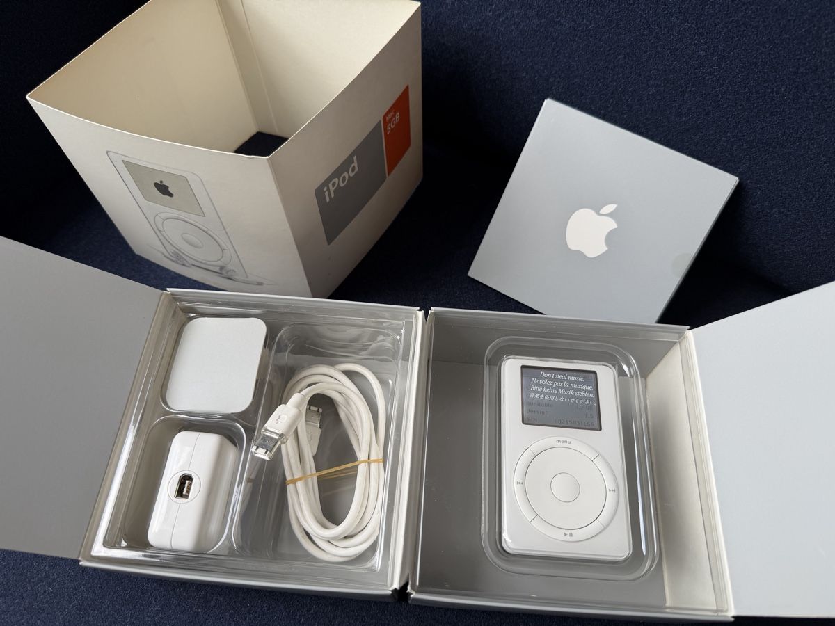 Apple Tragbarer Mediaplayer: Apple iPod 1st Generation 5GB - Top Condition – Gebraucht aus Zürich von jankais3r 1