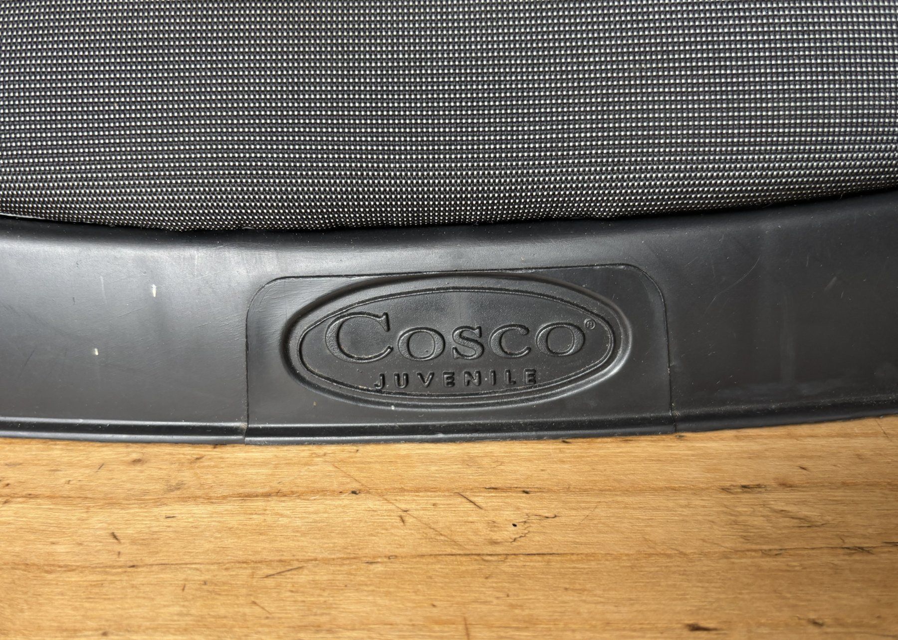 Chicco Seggiolini per auto: Kindersitz Cosco Kindersitzerhöhung schwarz – Usato da Meilen venduto da ruetiker 4