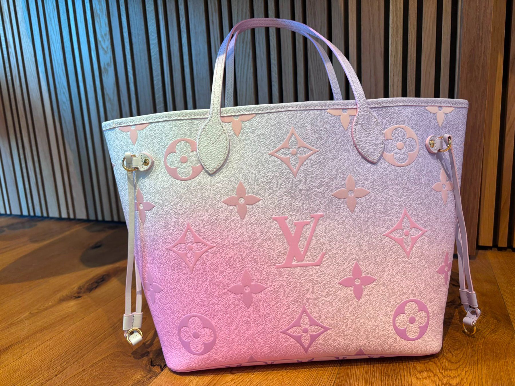 Louis Vuitton Borse da donna: Louis Vuitton Neverfull MM Sunrise Pastel – Usato da Richterswil venduto da Dingsda72