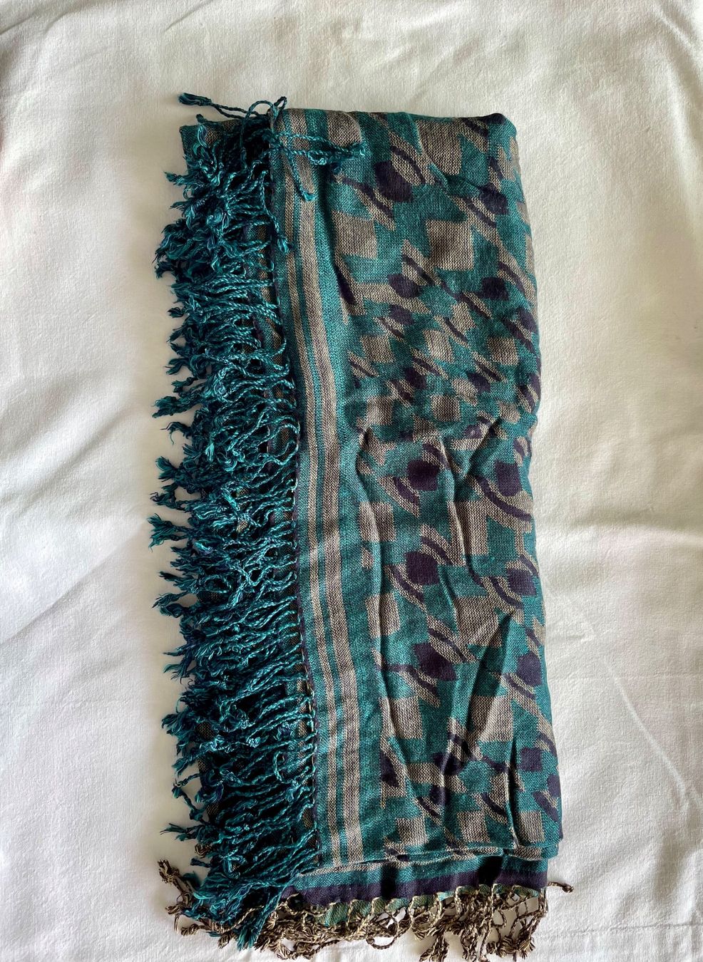 Foulard & Sciarpe: Schöner, großer Schal – Usato da Zug venduto da mon_8wg6 1