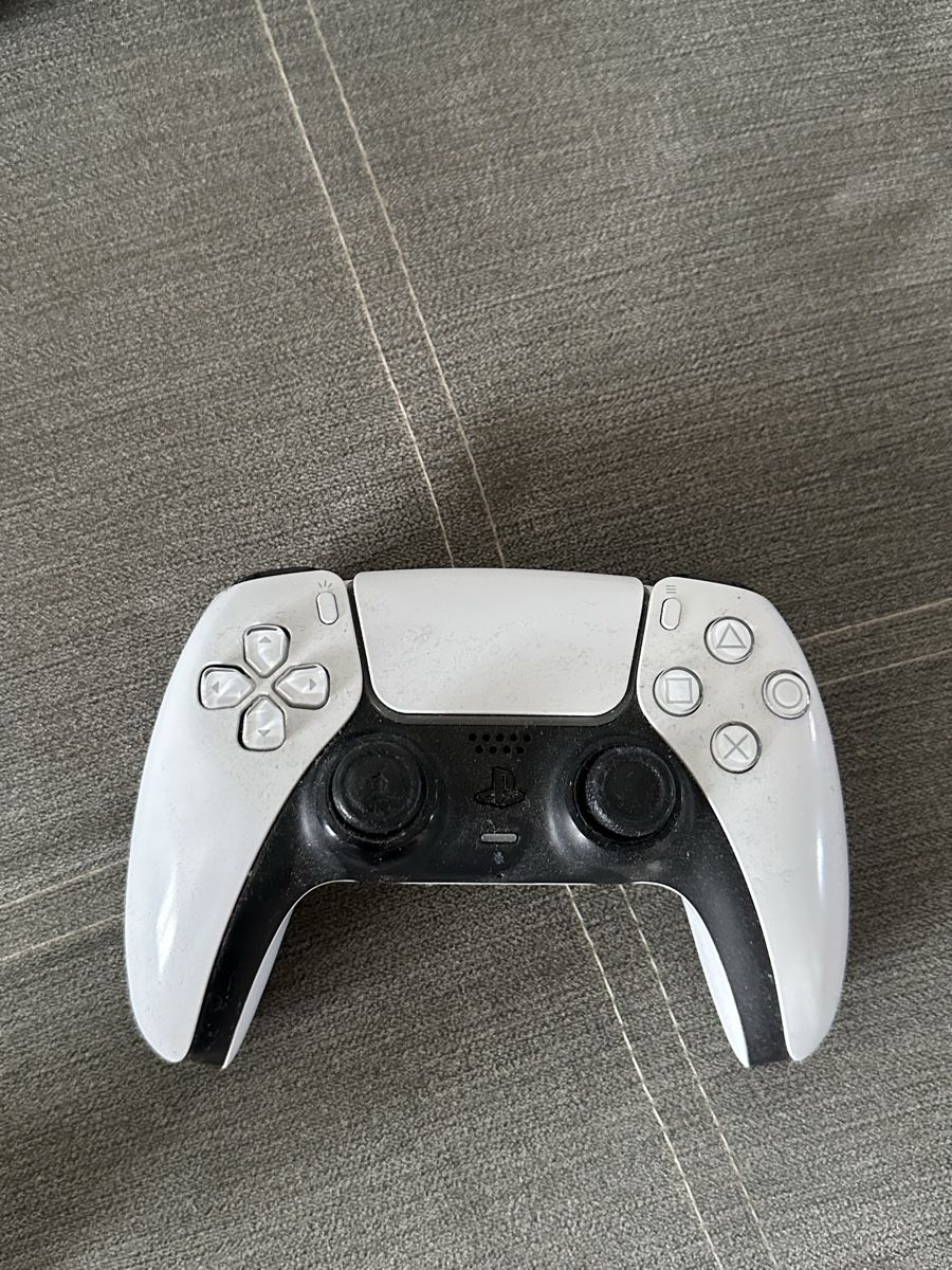Sony Consoles: PlayStation 5 mit Laufwerk – D'occasion à Derendingen par pra_p5d2 9