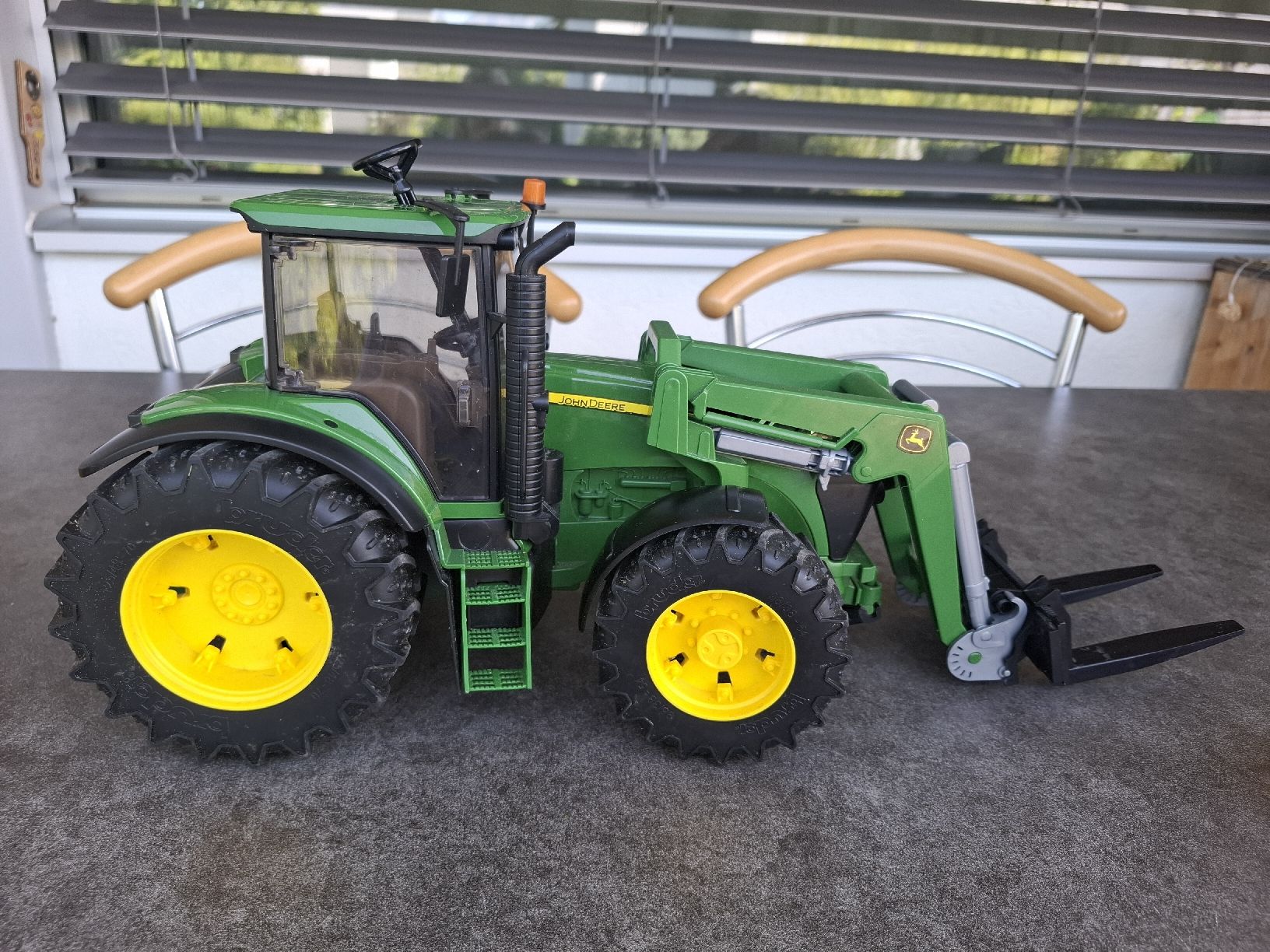 Bruder Jouets: Bruder John Deer  7930 mit Frontlader – D'occasion à Heimberg par Suesigu 1