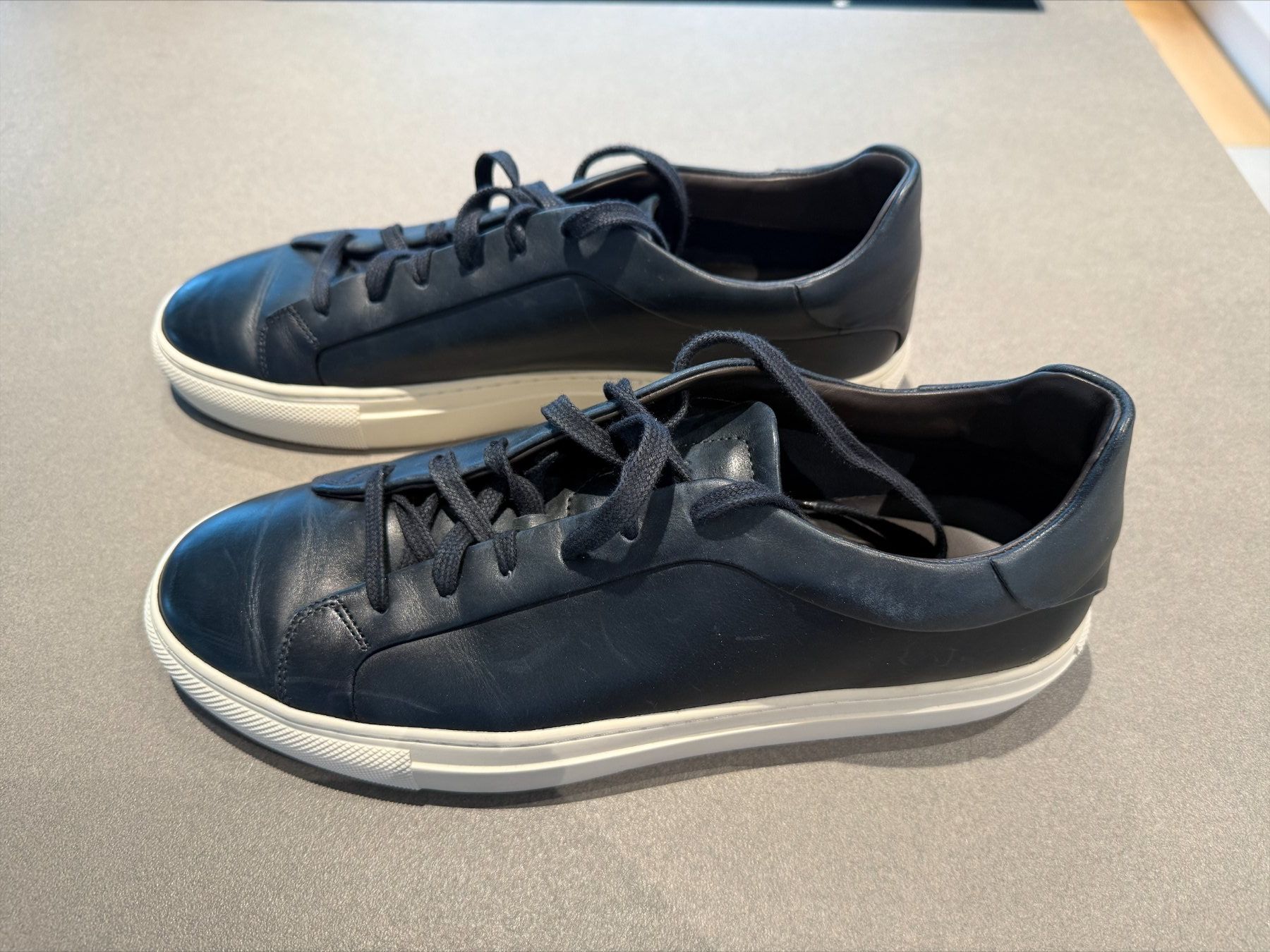 Massimo Dutti Scarpe da uomo: Massimo Dutti Sneaker (Glattleder, Grösse 43) – Usato da Rain venduto da SRIC01 1