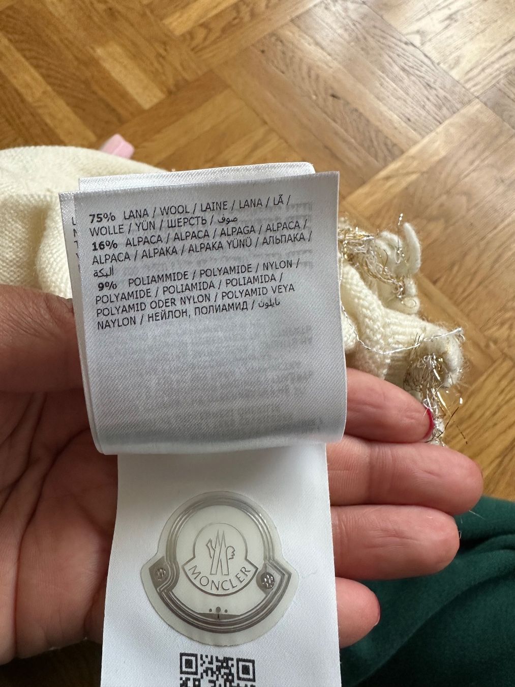 Moncler Maglioni & Felpe: Moncler Girl Pullover size 98 – Usato da Zürich venduto da Bybyana 3