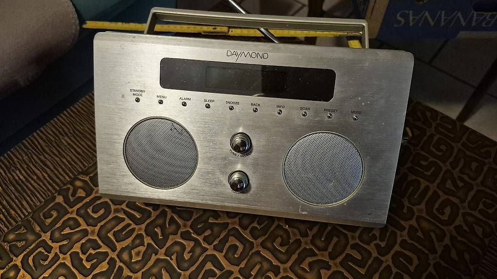 Radios: Radio – Gebraucht aus Bevaix von gig_79v5