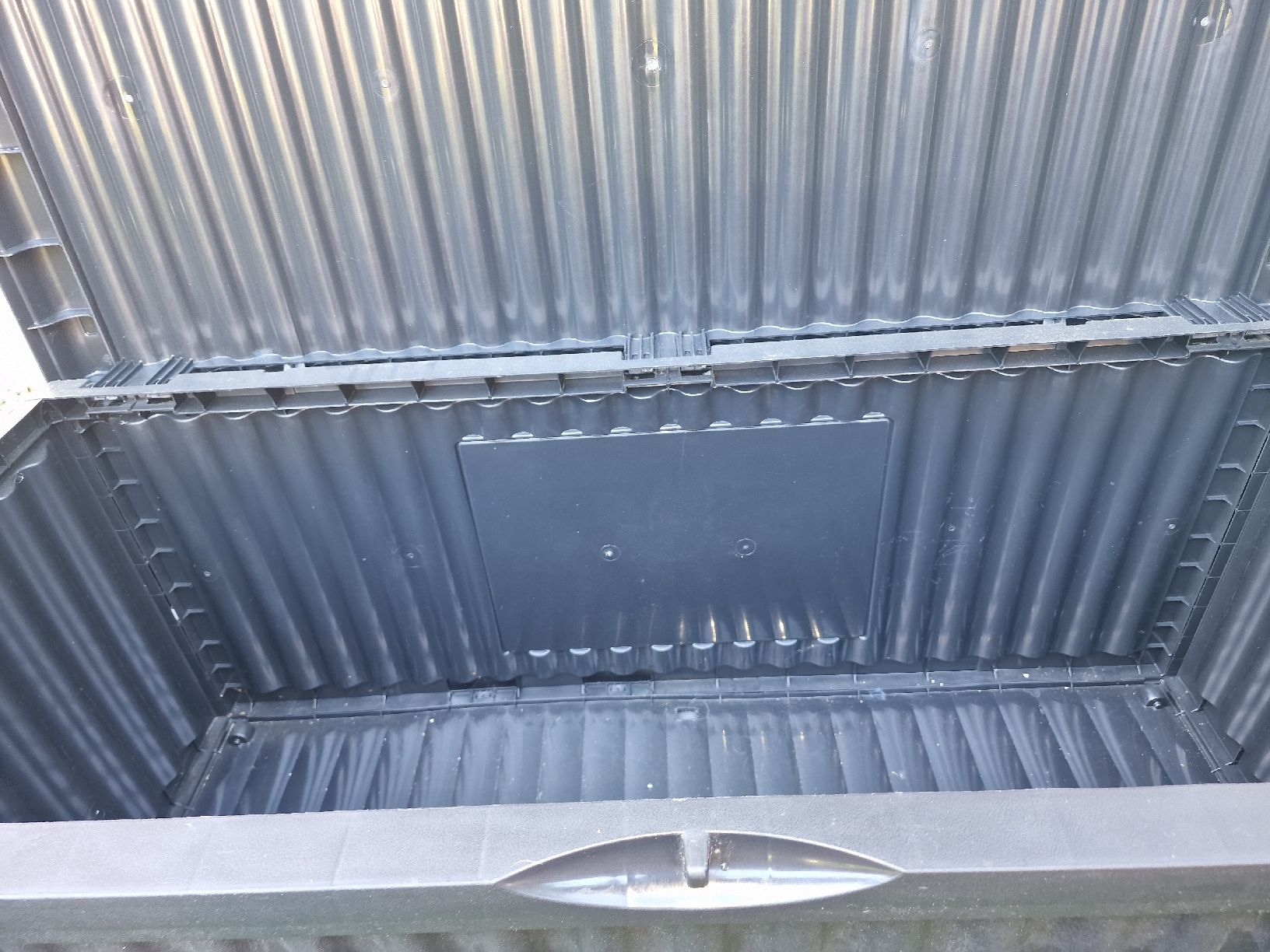 Box contenitori: Garten/Kissenbox – Usato da Remetschwil venduto da Suse5 2