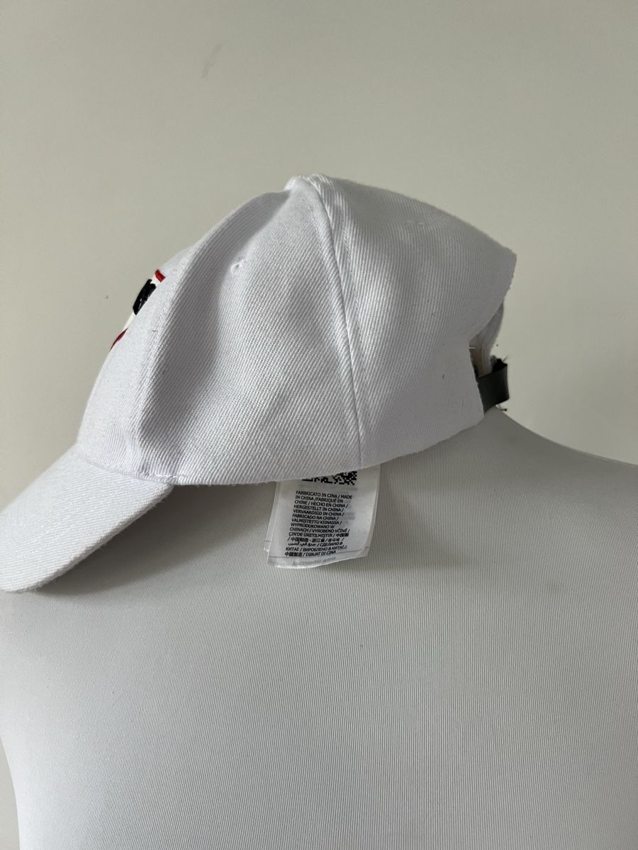 Guess Sonstige Damenmode: Guess Cap, Weiss, Grösse One Size, Neuwertig – Gebraucht aus zürich von kira.jj 1