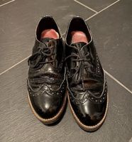 Lackschuhe, schwarz