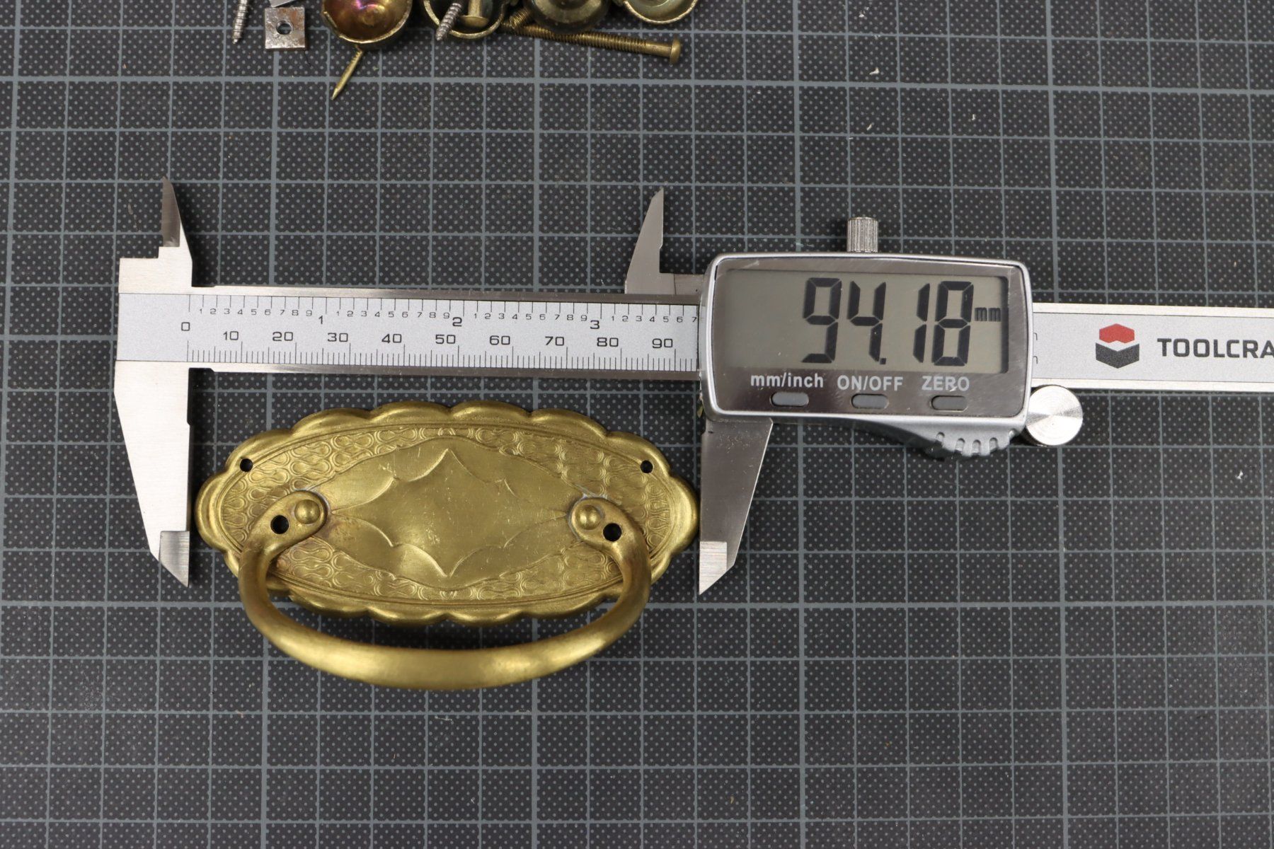 Ferramenta: Komplettes Jugendstil Kommodengriffe-Set – Usato da Emmetten venduto da Super008 6
