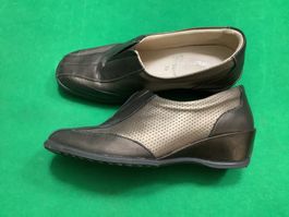 Neue Leder-Halbschuhe Gr. 39