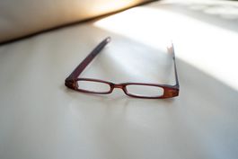 Lesebrille 1.50 braun mit Grip