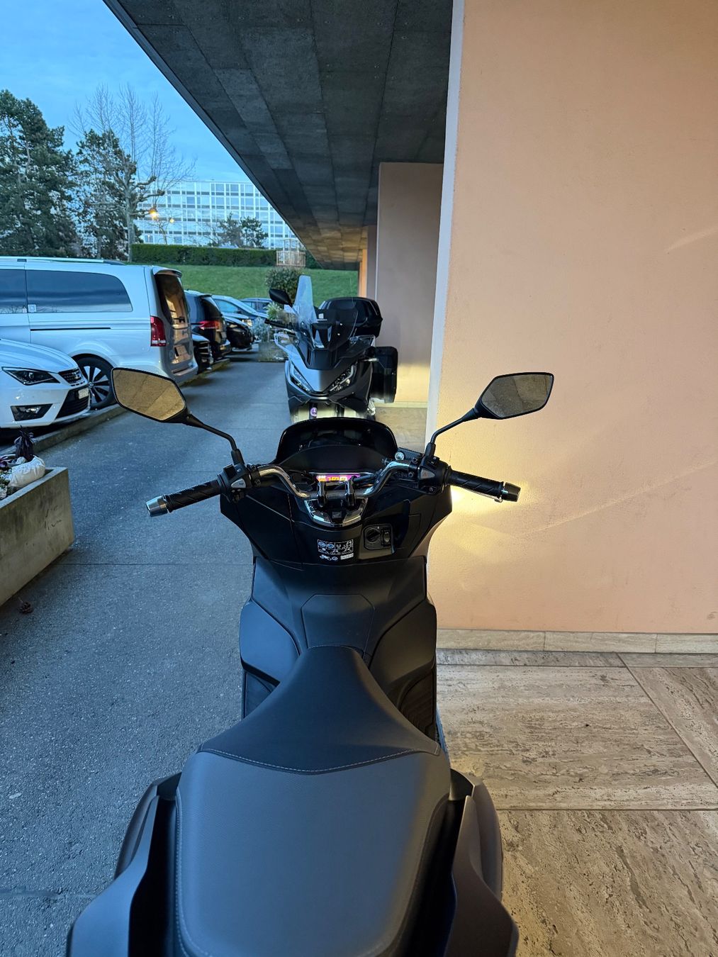 Honda Scooters: Honda PCX 125 – Gebraucht aus Meyrin von wil_6qlm 2