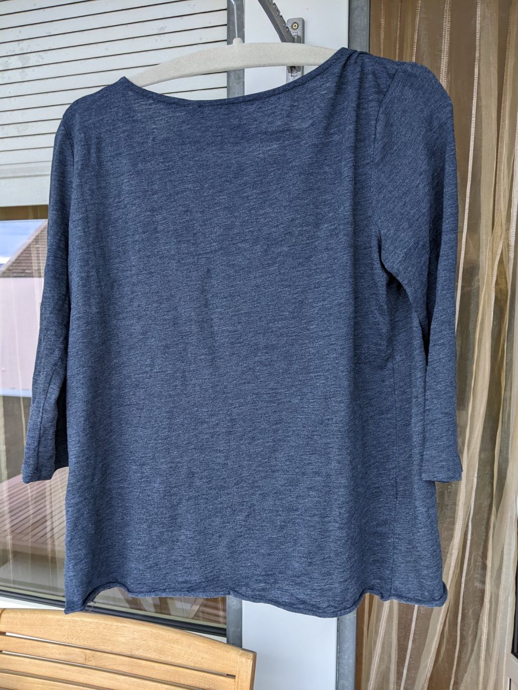 Esprit T-shirt: Langarm T-shirt – Nuovo (secondo la descrizione) da Herrliberg venduto da Aprelic 2