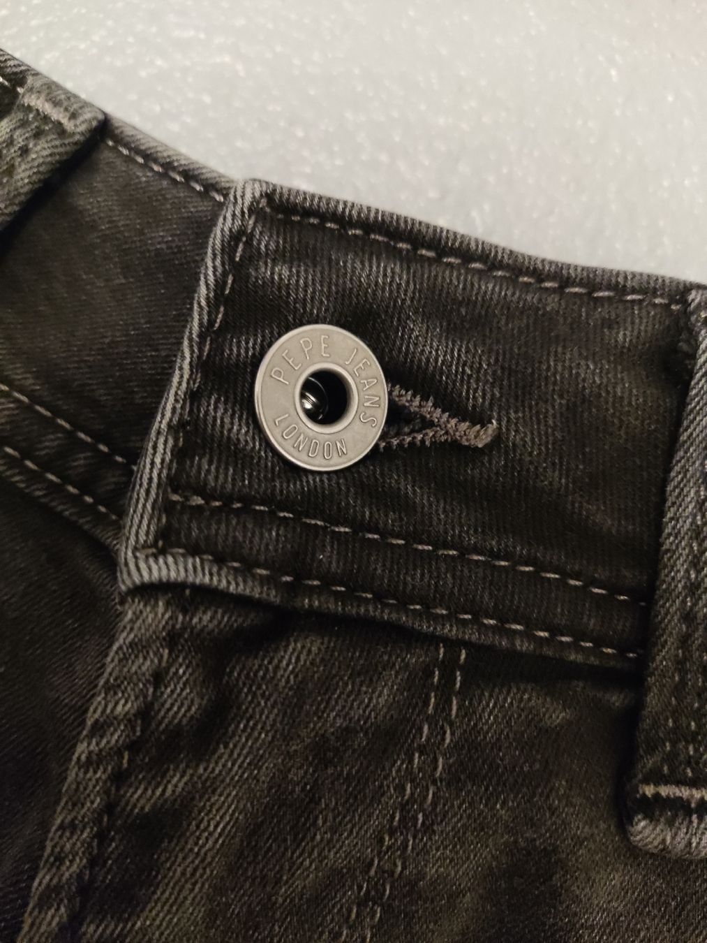 Pepe Jeans Jeans: pepe jeans shorts gr 28 – Usato da Mörschwil venduto da nemo1975 2