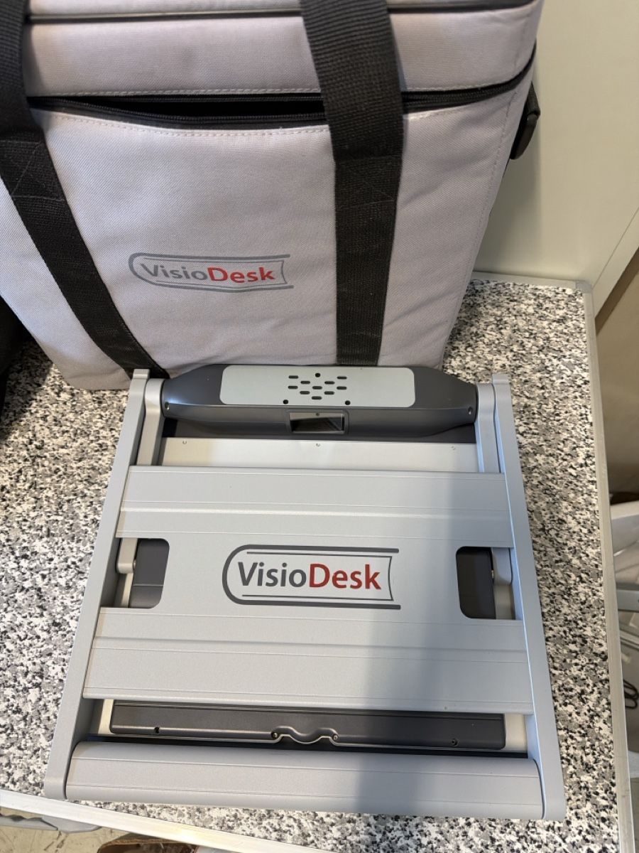 Laboratorio & Camera oscura:  VisioDesk Bildschirmlesegeräts  – Nuovo (secondo la descrizione) da St. Gallen venduto da ima_h6l9