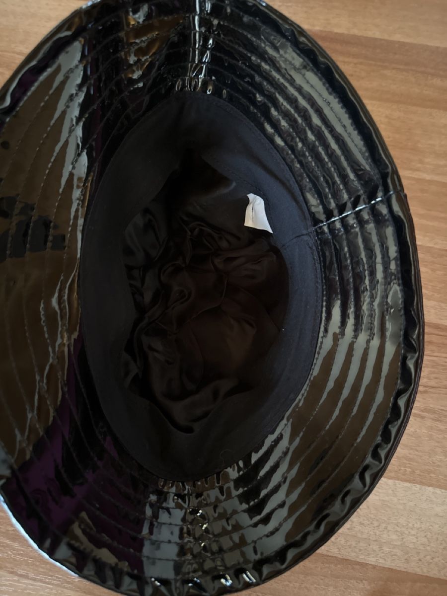 Copricapi, berretti & cappellini: Bucket Hut schwarz lack – Usato da Wald AR venduto da sar_x867 1