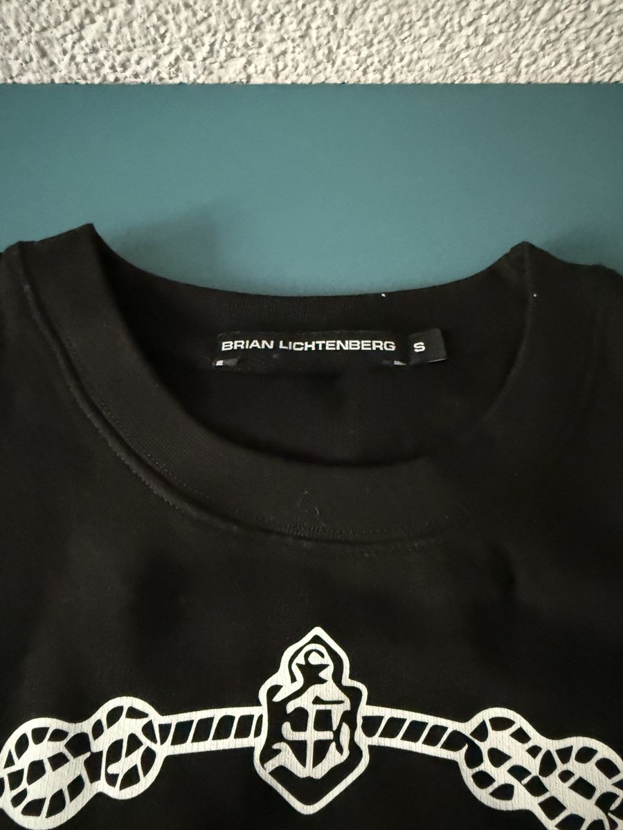 Maglioni & Felpe: Brian Lichtenberg Sweatshirt, schwarz  – Nuovo e nell'imballaggio originale da Erlenbach ZH venduto da Karinsylvester 1