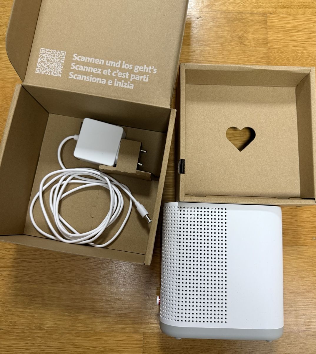 Swisscom WiFi: Swisscom WLAN-Box 3 mit Netzgerät im Originalkarton – Usato da Oetwil am See venduto da Luckyluke1 2