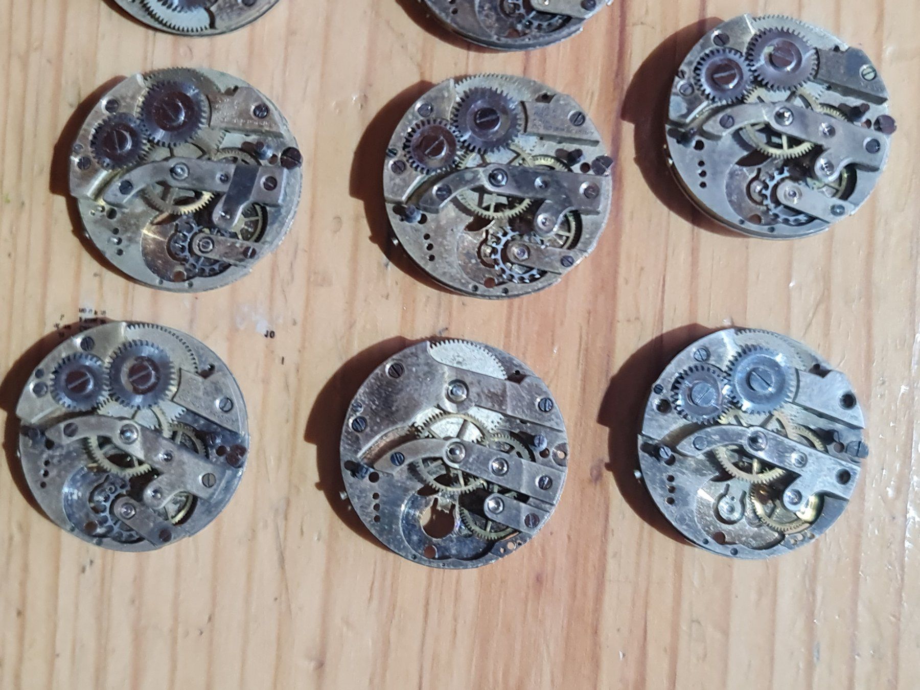 Orologi: Uhrwerke Lot, Defekt – Difettoso da Winterthur venduto da Hai6 3