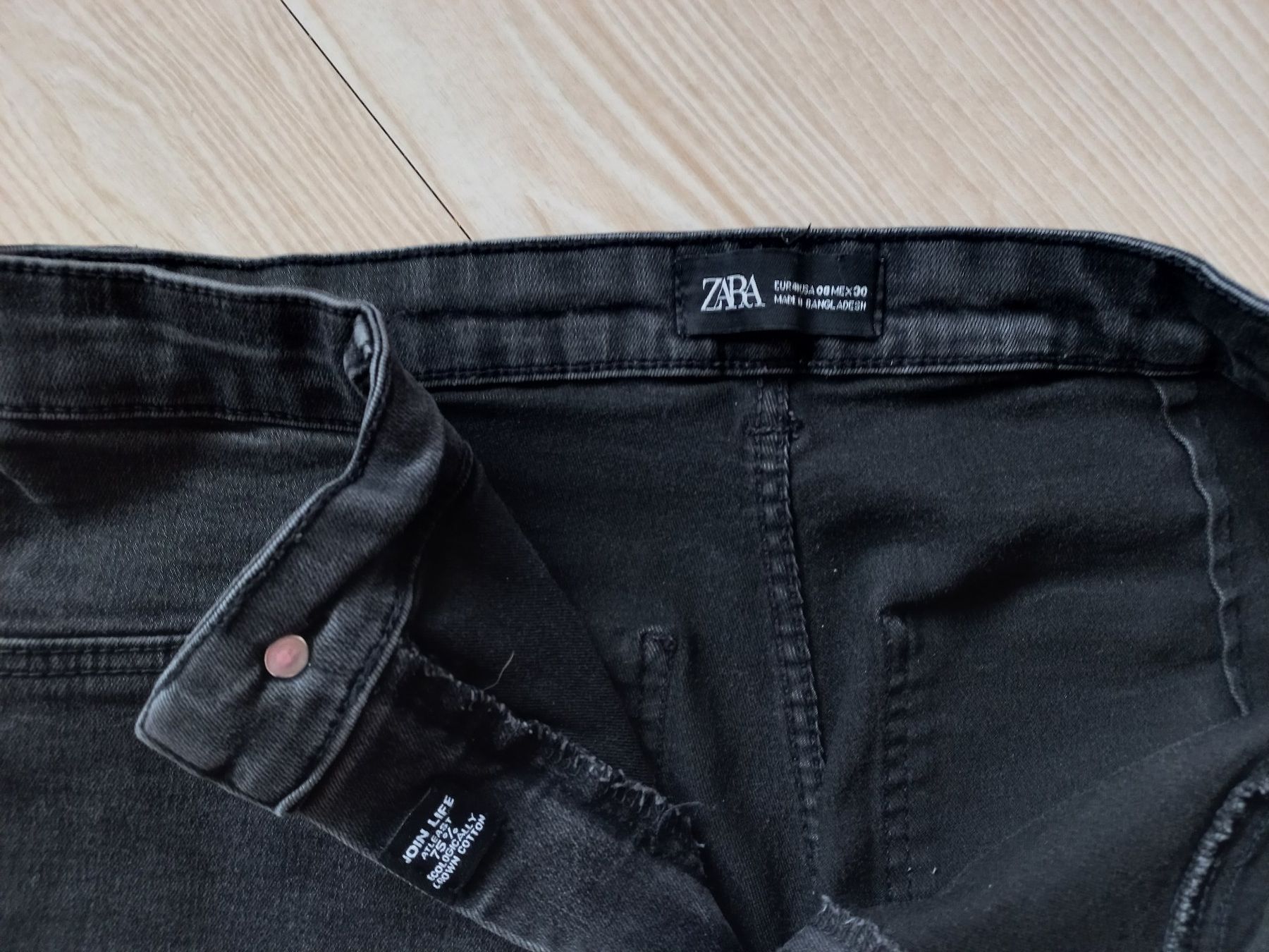 Zara Jeans: Jeans Zara – Usato da Châtelaine venduto da ing_mb6r