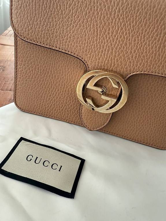 Gucci Taschen für Damen: Gucci Umhängetasche mit Goldkette – Gebraucht aus Basel von Mariaberi 2
