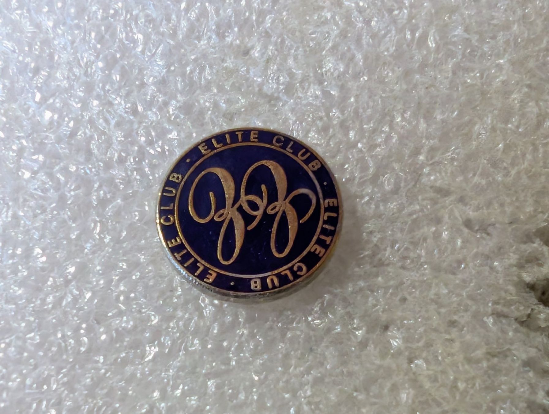 Placchette & Badge: Ansteckpin 18: Elite Club – Usato da Oppligen venduto da Pin-Fall-Shop