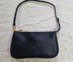 LOUIS VITTON POCHETTE