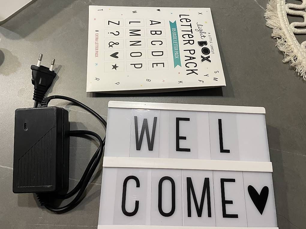 Lampes: Lightbox mit Buchstaben – D'occasion à Basel par gou_7hp
