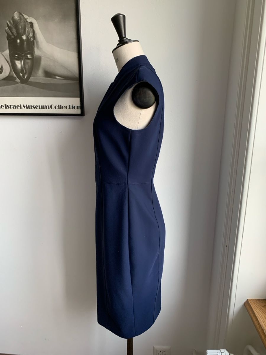 Akris Vestiti: AKRIS: Navy blaues, figurbetontes Kleid, 36 – Usato da Luzern venduto da designluzern 4