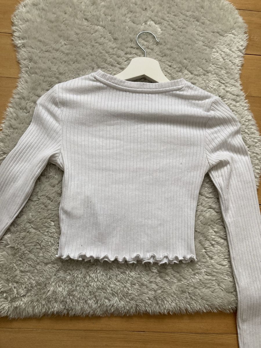 Tops: Weisses Langarmshirt gerippt – D'occasion à Zürich par uma_y5q8 3