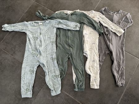 4 Pyjamas H&M Gr. 98