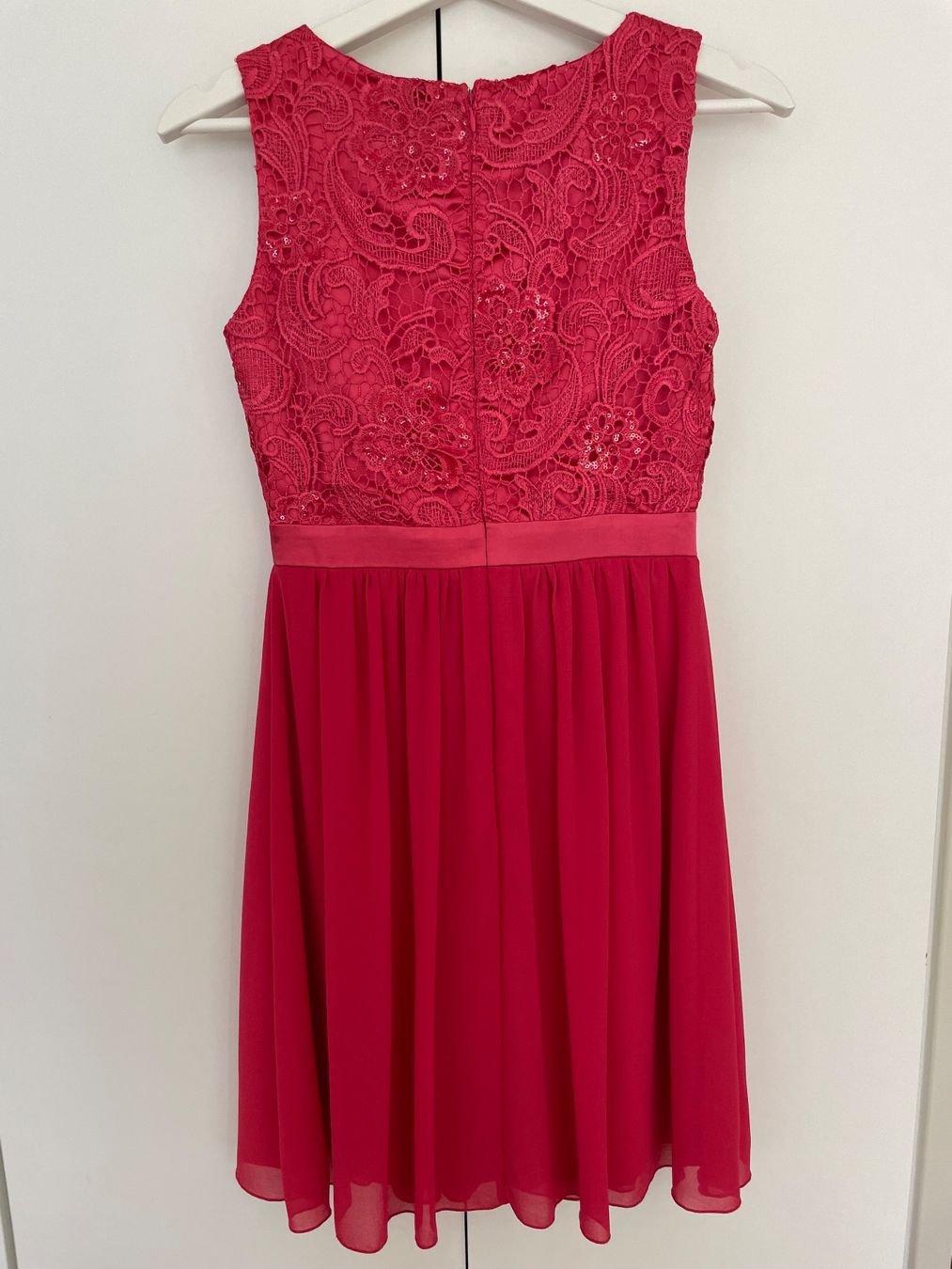 Vestiti: Rotes Cocktailkleid Gr. 32 – Nuovo (secondo la descrizione) da Zürich venduto da isa_f5r7 1