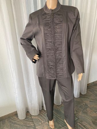 Perfekter Auftritt mit diesem seltenen Hosen-Ensemble,20+44