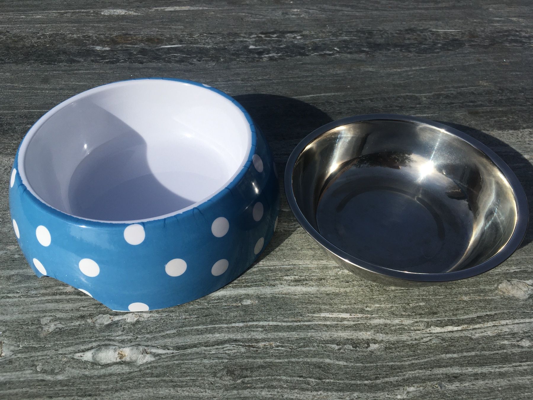 Ciotole: Hunde- oder Katzennapf blau – Usato da Uettligen venduto da aeraes 1