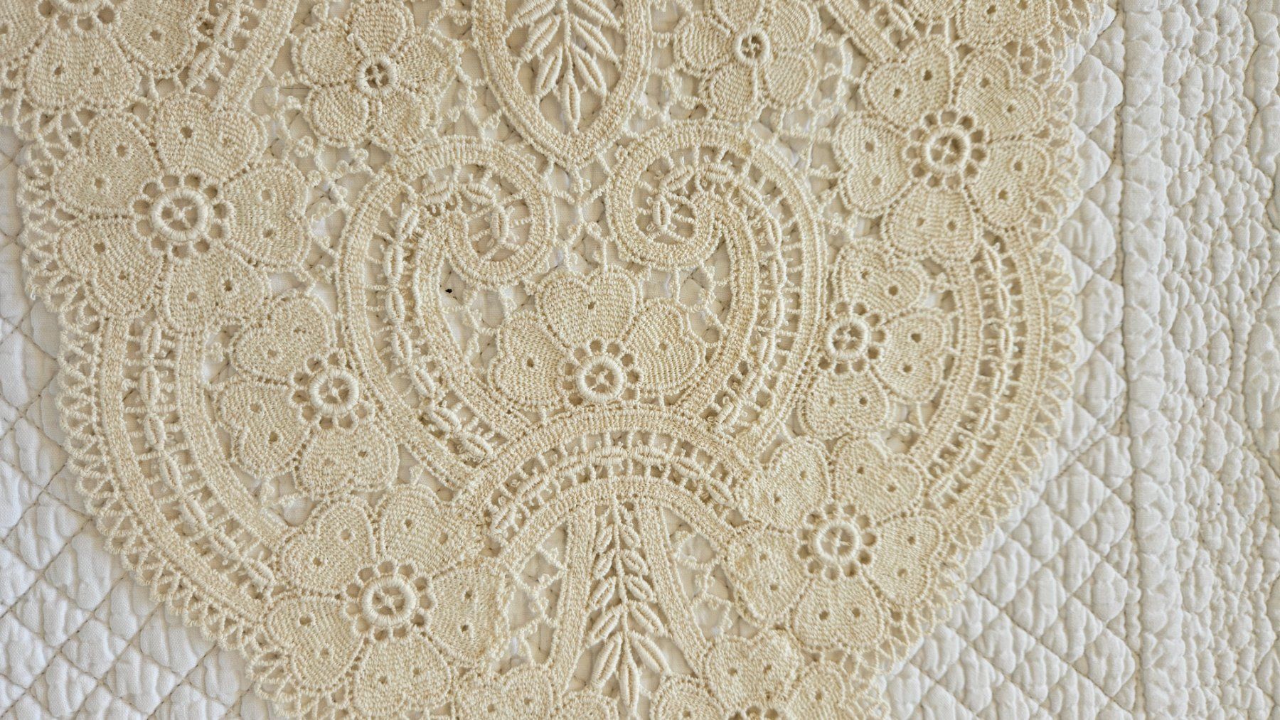 Untersetzer: Spitzendeckchen Spitzendeckeli Spitze Shabby Chic Beige Oval – Gebraucht aus Gossau ZH von LeoniesDeko 2